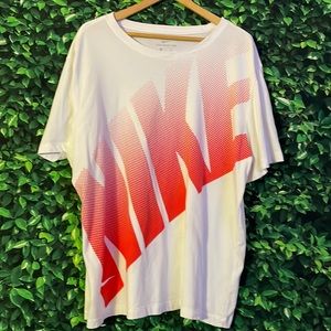 Men’s Nike T-shirt